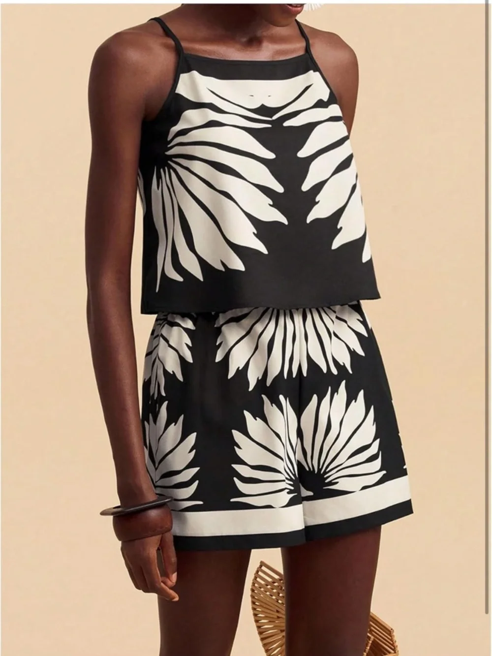 Black & White Floral Print Two-Piece Set- XS - Picture 2 of 8